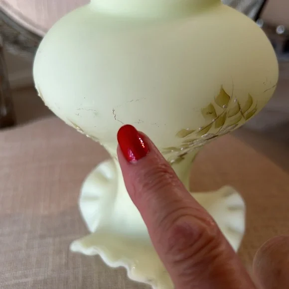 Vintage Fenton Ruffled Hand painted  Vase - Picture 6 of 10